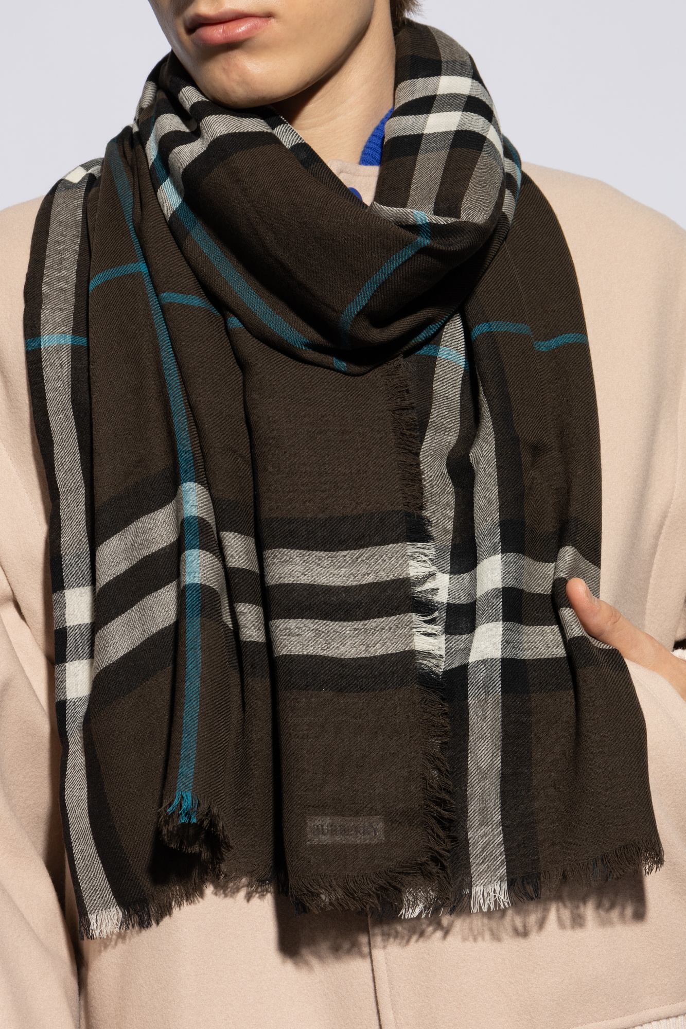 Burberry plaid wool scarf deals